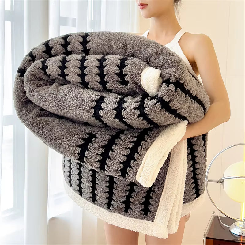 Super Soft Flannel Multifunctional Blanket Super Thick and Warm Queen Size Bed Blanket Cozy Skin-Friendly Nap Blanket Comforter